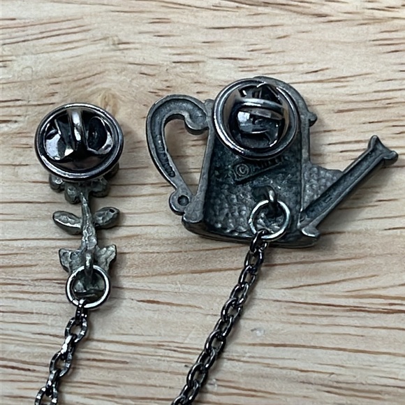 Vintage Amy pewter Water Can & Flower in pot Lapel Tack Pin W/ Chain brooch - Picture 7 of 10